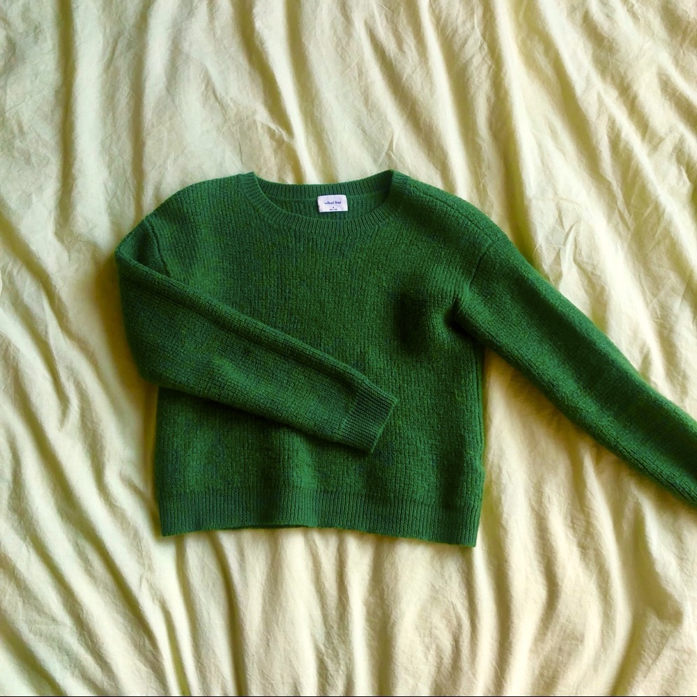 100% merino wool Aritzia cropped sweater